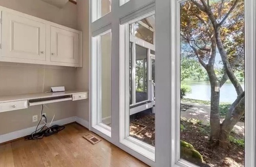 Kilmarnock House | Heavenly Waterfront Home Near Kilmarnock