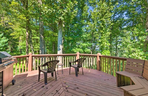 Hendersonville Apartment | Hendersonville 'Cantrell Cottage' - Smoky Mtn View