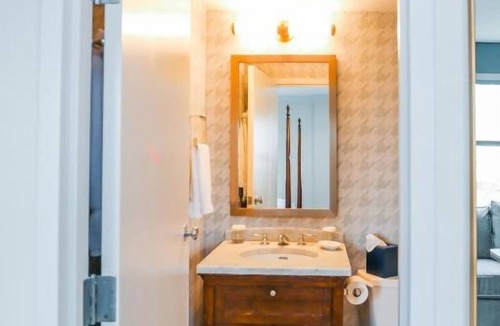 Charlotte Center City Hotel | Heritage-Style Hotel Near Charlotte Convention Center and City Attractions