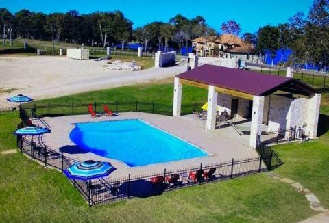Onalaska Apartment | Heron Harbor 3-BR, 2-full bath lake-front condo