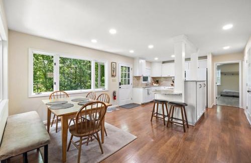 Wilkesboro House | Heron Hideaway