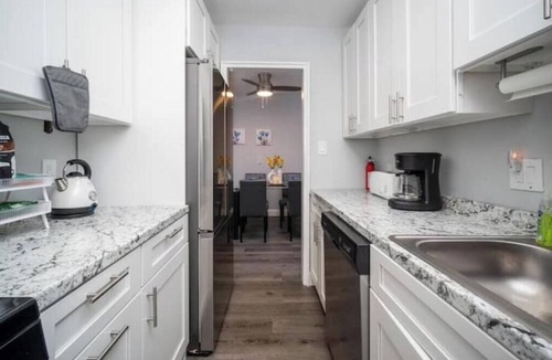 Washington Apartment | Hidden Gem Extended Stays Welcome Near Metro Train