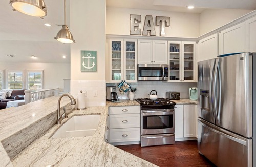 Corolla House | Hidden Gem: Private Pool | Hot Tub | Tiki Bar