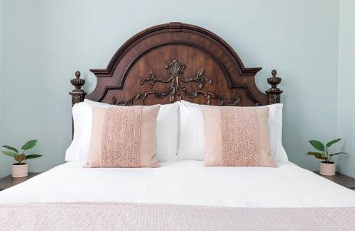 Cannonborough Elliotborough House | Hidden Outdoor Oasis - 1 BLOCK TO KING