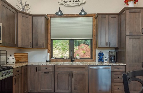 Burnsville House | Hidden River Ridge | River Access + Mountain Views