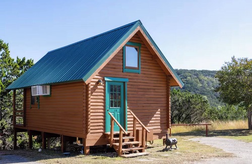 Medina Cabin | Hideaway Cabin #14-19: Texas Hill Country Resort/w Pool