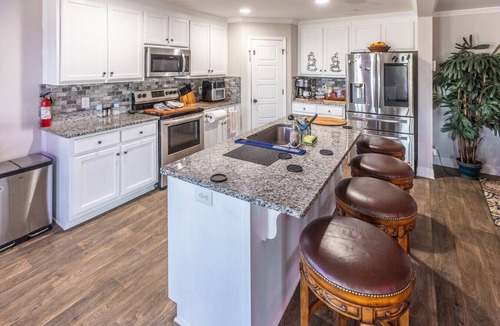 Farmington House | Hideaway Getaway - Statham