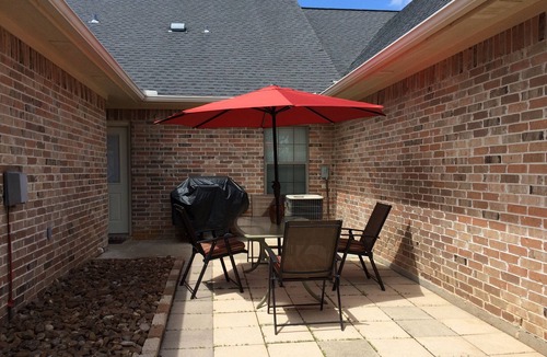 Wellborn House | High Style Accommodations With Peaceful Patio!