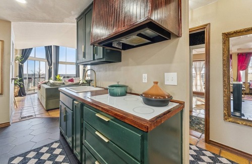 Joshua House | Highest House in All of Fort Worth - Luxury Family Getaway with Stunning Views