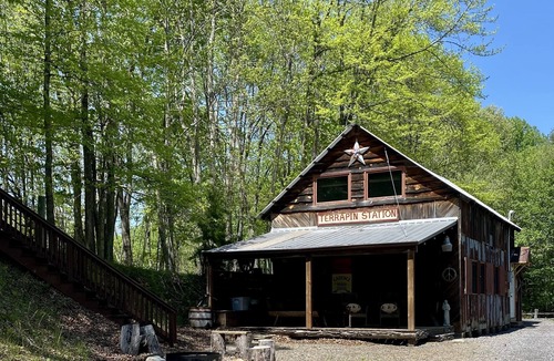 Burnsville House | Hiking trails to Waterfall!