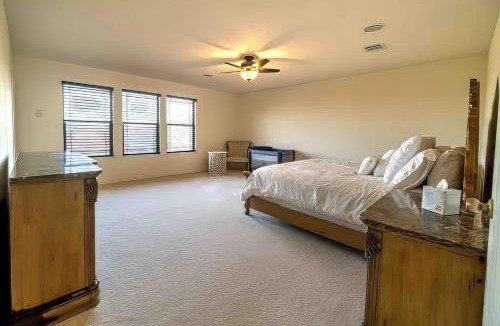 Cedar Park House | Hill Country Beauty in Red Beautiful Large Home! Very Spacious!