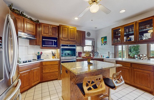Horseshoe Bay House | Hill Country home with pool table, ping pong table & two terraces - dog-friendly