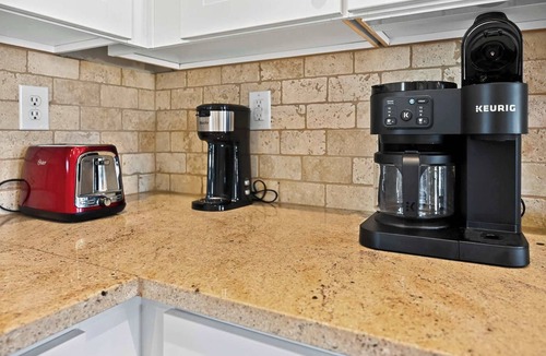 Horseshoe Bay West House | Hill Country Retreat & Casita