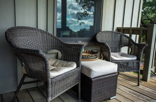 Fredericksburg Cabin | Hillside Cabin | Terrific Front Porch