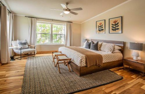Fredericksburg House | Hilmy Cellars Haus On Vineyard