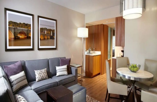 Dupont Circle Resort | Hilton Club The District DC, 1 bedroom sleeps 4!