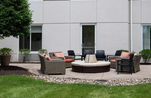 Linthicum Heights Hotel | Hilton Garden Inn BWI Airport