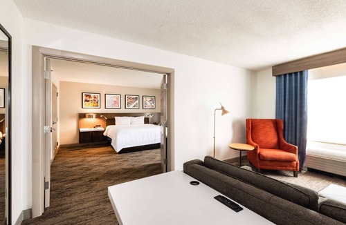 Linthicum Heights Hotel | Hilton Garden Inn BWI Airport
