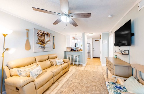 Palmetto Dunes Villa | Hilton Head Resort Villa with AC, pool, hot tub, tennis - near beach & golf