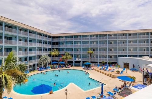 Palmetto Dunes Villa | Hilton Head Resort Villa with AC, pool, hot tub, tennis - near beach & golf