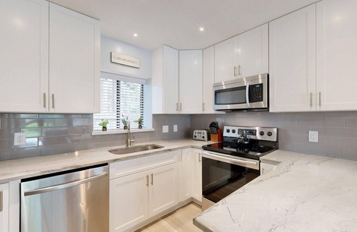 Palmetto Dunes Villa | Hilton Head villa conveniently located just a short walk to the beach.