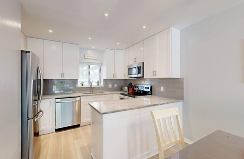 Palmetto Dunes Villa | Hilton Head villa conveniently located just a short walk to the beach.