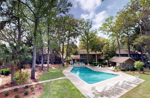 Palmetto Dunes Villa | Hilton Head villa conveniently located just a short walk to the beach.