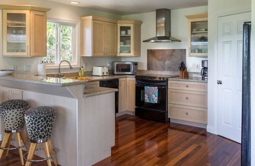 Pauwela House | Hiluhilu House - Private, Lush, Tropical Haiku