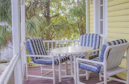 St. Augustine House | HISTORIC DISTRICT ~ Walk Everywhere ~ Private Parking!