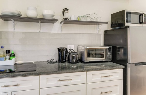 Old Town Alexandria Apartment | Historic Dtwn Alexandria Studio: Dogs Welcome!