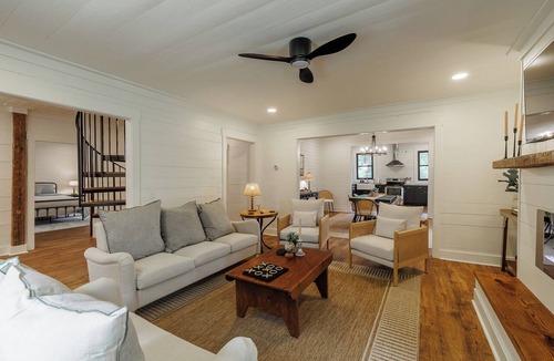 Watkinsville Other | Historic Farmhouse Near UGA 5 Acres Private & Remodeled