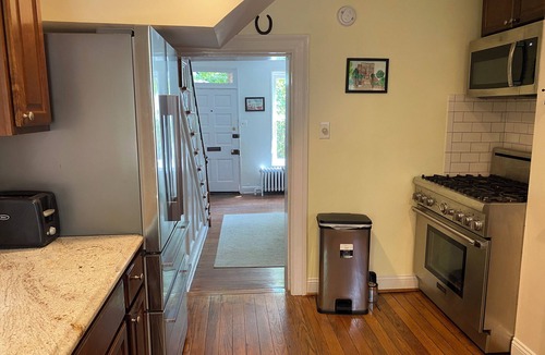 Georgetown House | Historic Georgetown Home - 4 BR 3 BA 3 levels