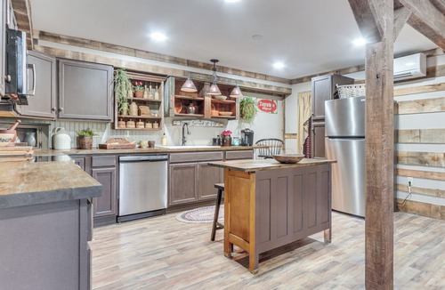 Dry Run Cottage | Historic Home w/Mountain Views in Dry Run