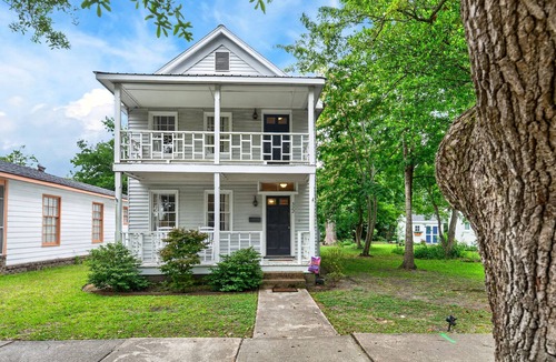 Georgetown House | Historic Kings on Queen Cottage in Georgetown's Historic District, just 10 min to beach.