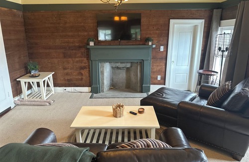 Troy House | Historic Wade-Arscott home, Upper Level 2BR/2BA in Downtown Troy