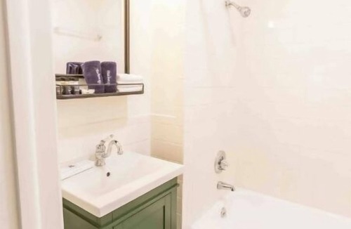 Blowing Rock Apartment | Historical Hotel, Main Street Blowing Rock