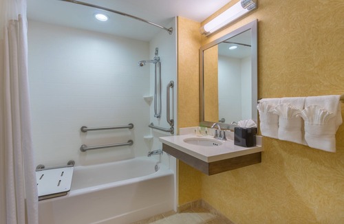 Linthicum Heights Hotel | Holiday Inn Baltimore BWI Airport by IHG