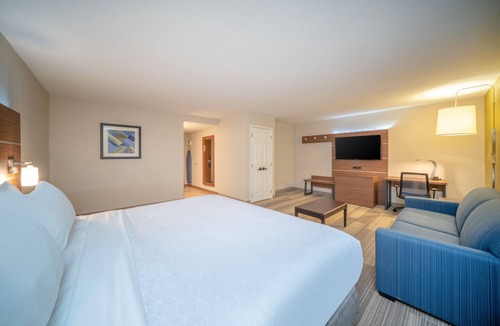 Prince Frederick Hotel | Holiday Inn Express Prince Frederick by IHG