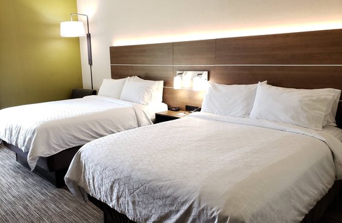 Edgewood Hotel | Holiday Inn Express Edgewood-Aberdeen-Bel Air by IHG