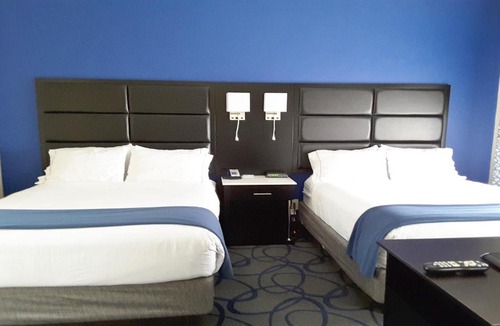 Lawrenceville Hotel | Holiday Inn Express Hotel & Suites Lawrenceville by IHG