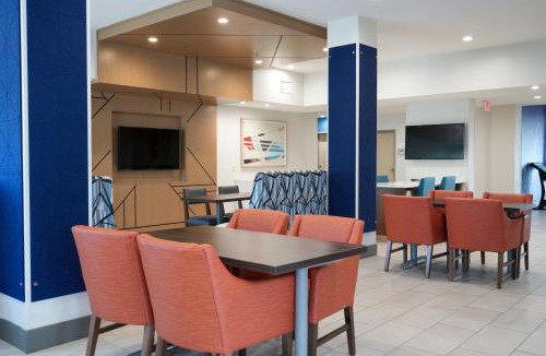 Cedar Hill Hotel | Holiday Inn Express Hotel & Suites Cedar Hill by IHG