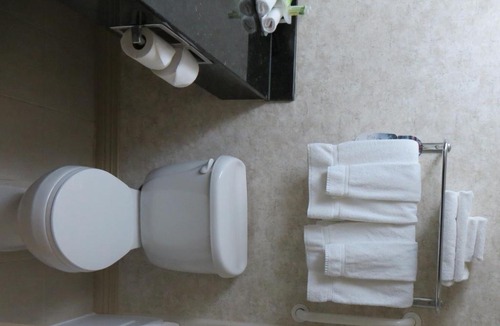 Kannapolis Hotel | Holiday Inn Express Hotel & Suites - Concord by IHG