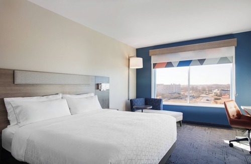 Brandermill Hotel | Holiday Inn Express Hotel & Suites Richmond-Brandermill by IHG