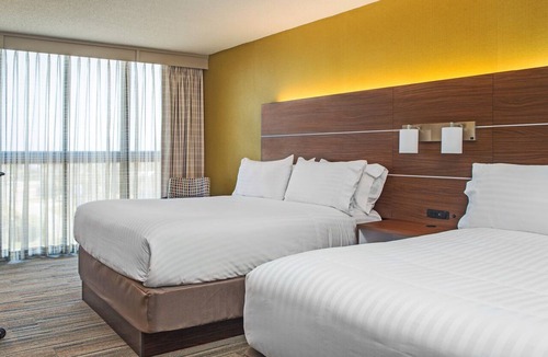 Nags Head Hotel | Holiday Inn Express Nags Head Oceanfront by IHG