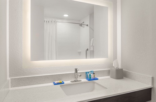 Hardeeville Hotel | Holiday Inn Express & Suites Hardeeville - Hilton Head by IHG