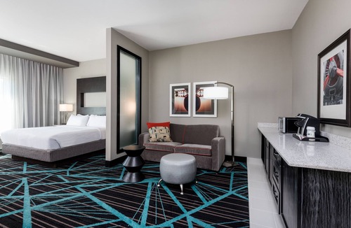 Toddville Road Hotel | Holiday Inn Express & Suites Charlotte Airport by IHG