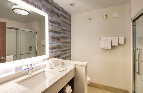 Wilmore Hotel | Holiday Inn Express & Suites Charlotte - South End by IHG