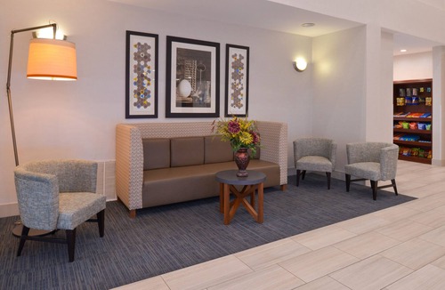 McNeil Hotel | Holiday Inn Express & Suites Austin NW - Lakeline by IHG