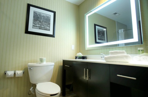 Bolivia Hotel | Holiday Inn Express & Suites Southport - Oak Island Area by IHG