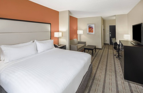 Gwinnett Place Hotel | Holiday Inn Express & Suites Atlanta NE - Duluth by IHG